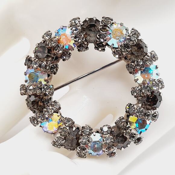 Vintage AB Rhinestone Circle Brooch Silver Tone Aurora Borealis Crystals – 1.5” - Picture 4 of 9